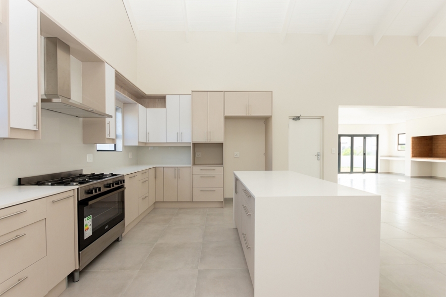 3 Bedroom Property for Sale in Brittania Beach Estate Western Cape